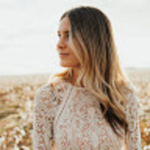 Meet your Posher, Charli